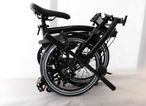 BROMPTON STORE】まさかの再入荷！？廃色となったはずの